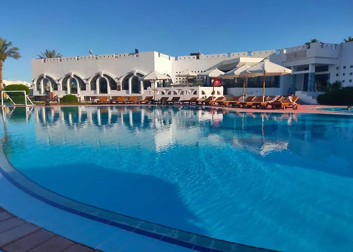 Uni Aqua Park Szálloda 3*