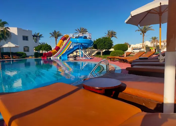 Uni Aqua Park Szálloda 3*